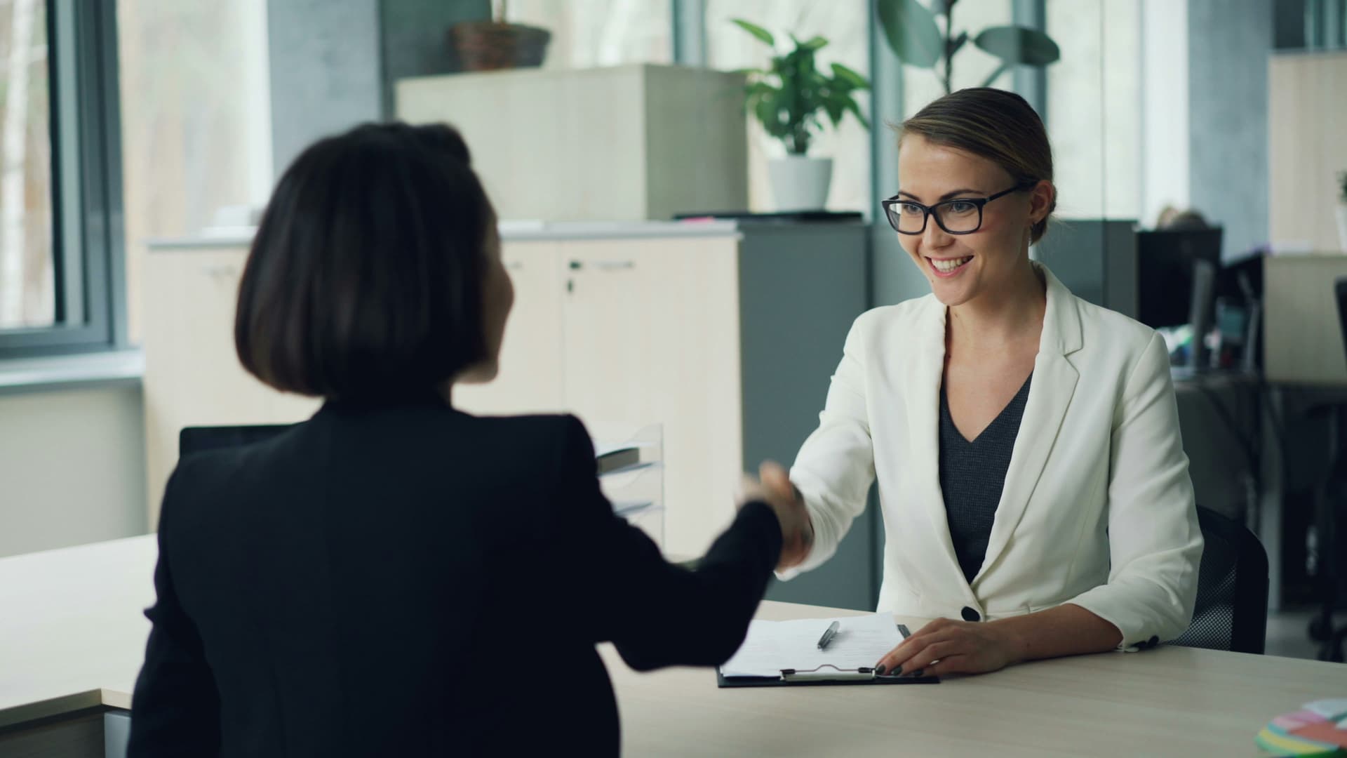 How HR Teams Can Digitize Employee Onboarding with E-Signatures